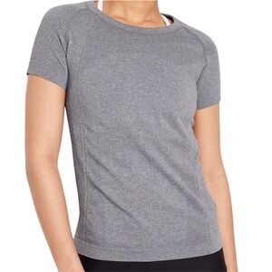 Old Navy Women’s Seamless Performance Tee – Heather Gray - Size XS
